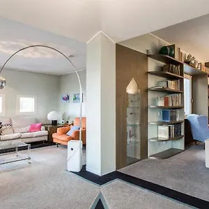https://apartments-vittoria.italymilanhotels.net